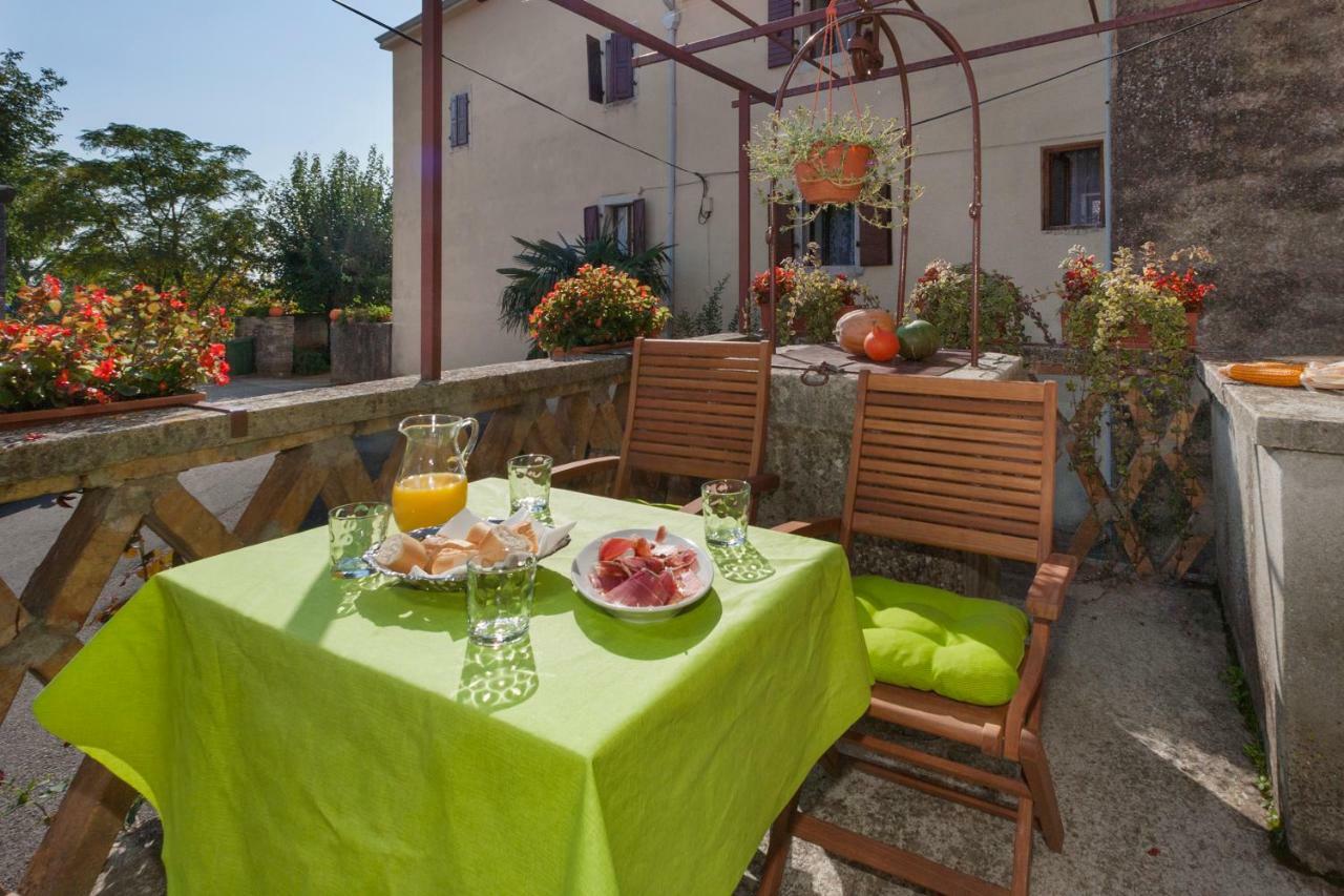 Rural Apartment Carolina Zrenj Dış mekan fotoğraf